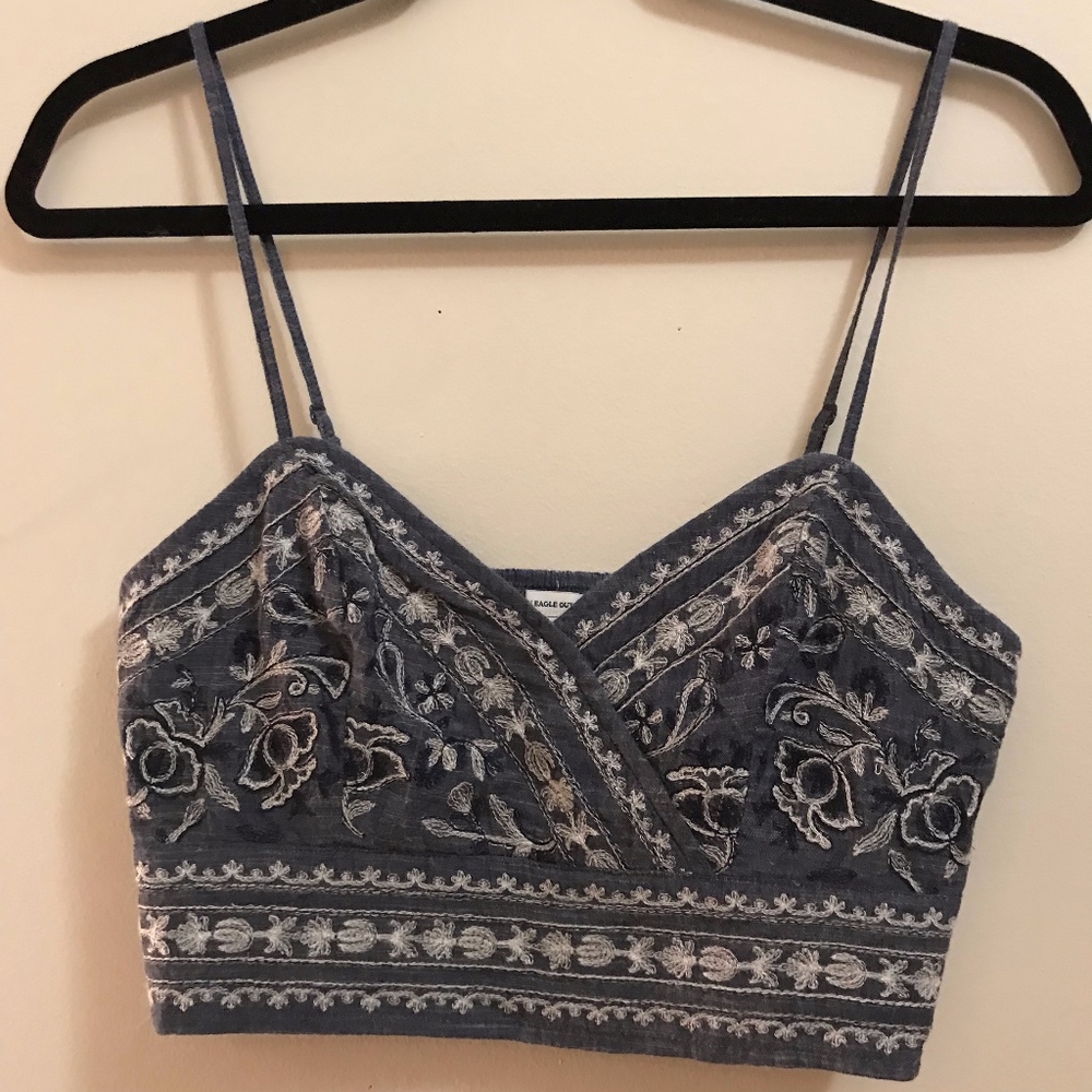 American Eagle crop top